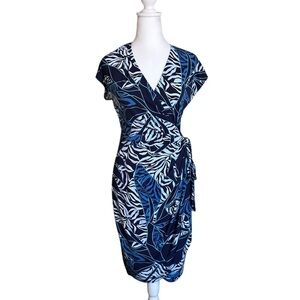 Maggy London Wrapped Around Belted Tie on the Side Size 8